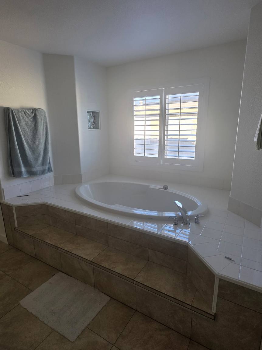 Spa Wet-Room Bath before remodel